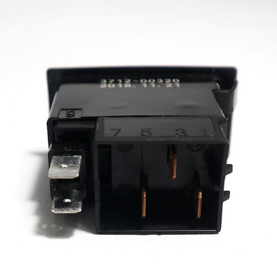 OE NO. 3712-00320 Interruptor de rocker de control de luz para piezas de autobús King Long JK982-210A