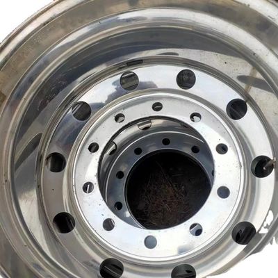 Ruedas de aluminio de ancho de autobús 12R 22.5 para el diseño cóncavo del autobús Zhongtong