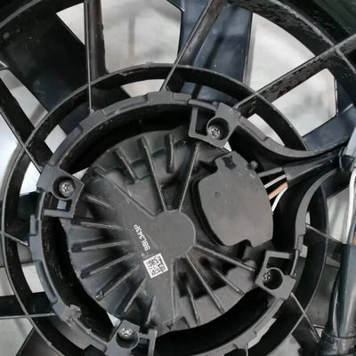 Ventilador de radiador superior para el sistema de refrigeración de autobuses Zhongtong KING LONG